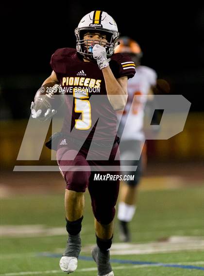 Thumbnail 3 in Simi Valley vs. Orange (CIF SS D10 Semifinal) photogallery.