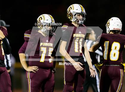 Thumbnail 2 in Simi Valley vs. Orange (CIF SS D10 Semifinal) photogallery.