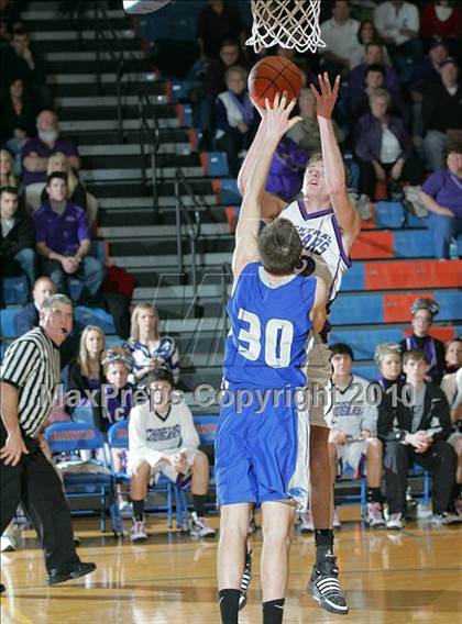 Thumbnail 3 in Breese Central vs Princeton (Riverton Shootout) photogallery.