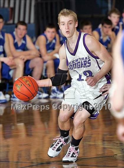 Thumbnail 1 in Breese Central vs Princeton (Riverton Shootout) photogallery.