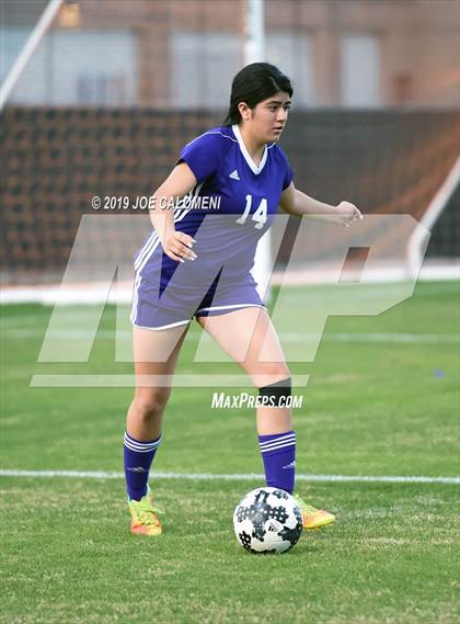 Thumbnail 3 in Brackenridge vs Lee [Robert E.] (NEISD Soccer Showcase) photogallery.