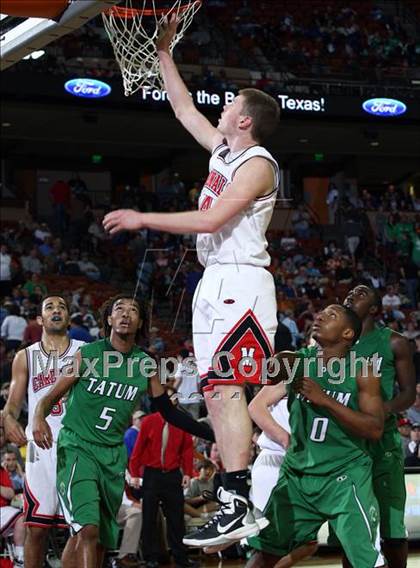 Thumbnail 1 in Melissa vs. Tatum (UIL 2A Semifinal) photogallery.