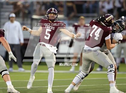 Thumbnail 3 in Bowie @ Dripping Springs photogallery.