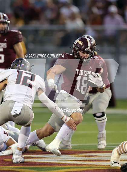 Thumbnail 1 in Bowie @ Dripping Springs photogallery.