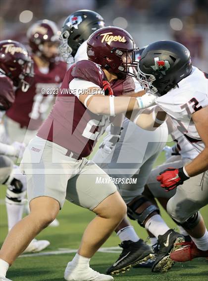 Thumbnail 1 in Bowie @ Dripping Springs photogallery.
