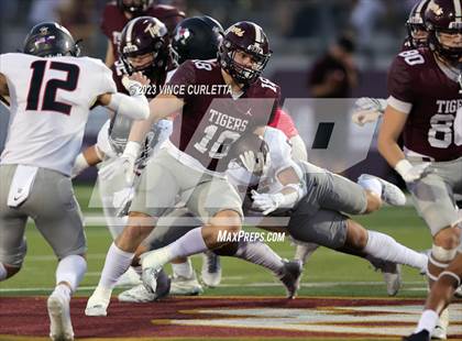Thumbnail 1 in Bowie @ Dripping Springs photogallery.