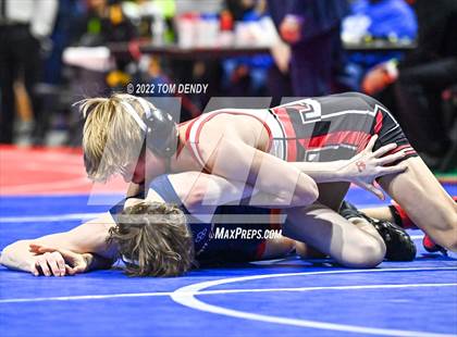 Thumbnail 1 in UIL State Championships - 5A 106lb Final photogallery.