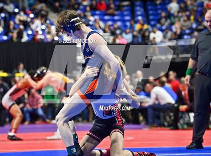 Thumbnail 2 in UIL State Championships - 5A 106lb Final photogallery.