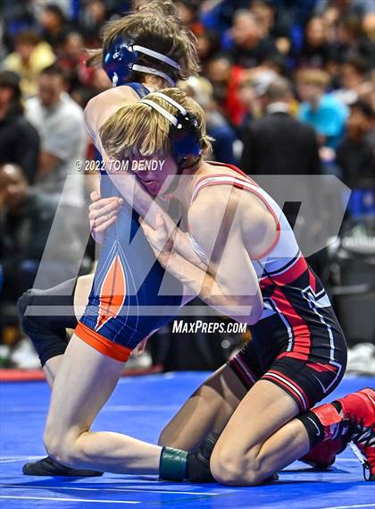 Thumbnail 3 in UIL State Championships - 5A 106lb Final photogallery.