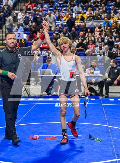 Thumbnail 2 in UIL State Championships - 5A 106lb Final photogallery.