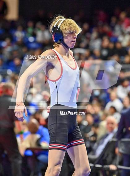 Thumbnail 2 in UIL State Championships - 5A 106lb Final photogallery.