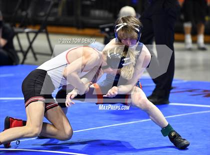 Thumbnail 2 in UIL State Championships - 5A 106lb Final photogallery.