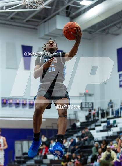 Thumbnail 1 in Lee's Summit West vs Blue Valley West (810 Varsity Showcase #39) photogallery.