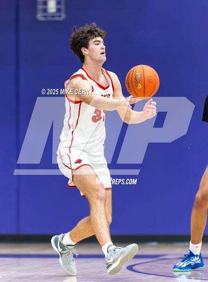 Thumbnail 2 in Lee's Summit West vs Blue Valley West (810 Varsity Showcase #39) photogallery.