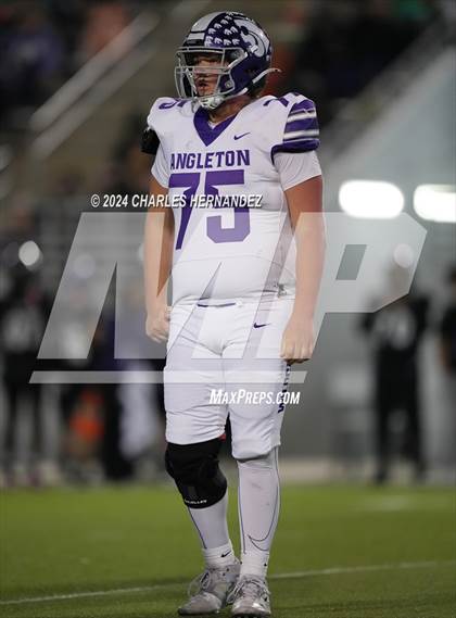 Thumbnail 1 in Angleton vs. College Station (UIL 5A Football Division I Region 3 Regional Playoff) photogallery.