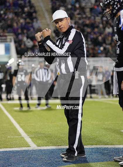 Thumbnail 1 in Angleton vs. College Station (UIL 5A Football Division I Region 3 Regional Playoff) photogallery.