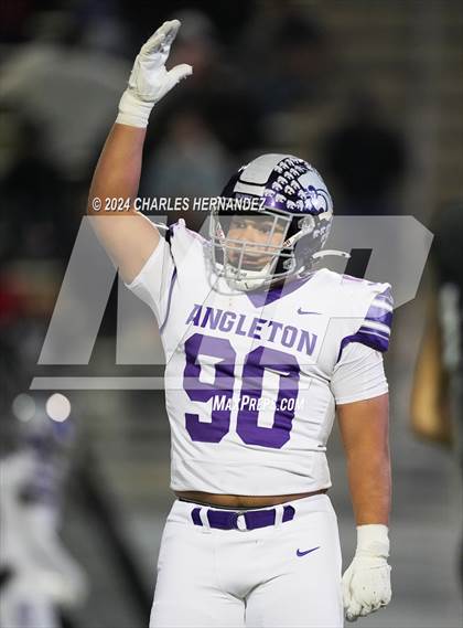 Thumbnail 1 in Angleton vs. College Station (UIL 5A Football Division I Region 3 Regional Playoff) photogallery.