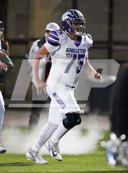 Thumbnail 1 in Angleton vs. College Station (UIL 5A Football Division I Region 3 Regional Playoff) photogallery.