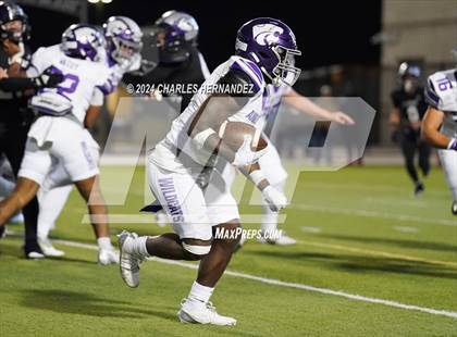 Thumbnail 1 in Angleton vs. College Station (UIL 5A Football Division I Region 3 Regional Playoff) photogallery.