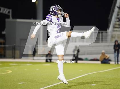 Thumbnail 2 in Angleton vs. College Station (UIL 5A Football Division I Region 3 Regional Playoff) photogallery.