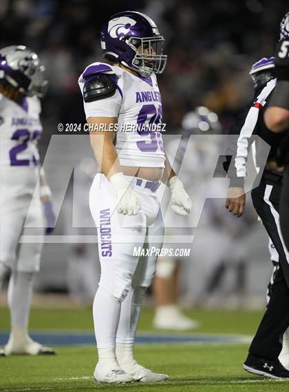 Thumbnail 1 in Angleton vs. College Station (UIL 5A Football Division I Region 3 Regional Playoff) photogallery.