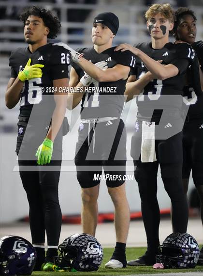 Thumbnail 2 in Angleton vs. College Station (UIL 5A Football Division I Region 3 Regional Playoff) photogallery.