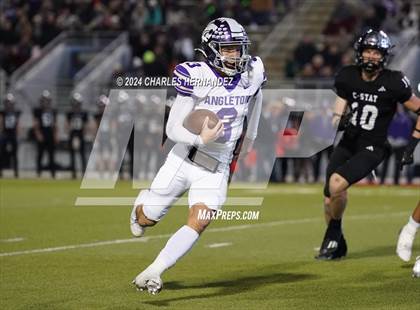 Thumbnail 3 in Angleton vs. College Station (UIL 5A Football Division I Region 3 Regional Playoff) photogallery.