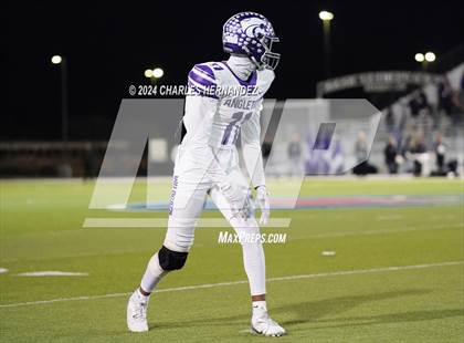 Thumbnail 2 in Angleton vs. College Station (UIL 5A Football Division I Region 3 Regional Playoff) photogallery.