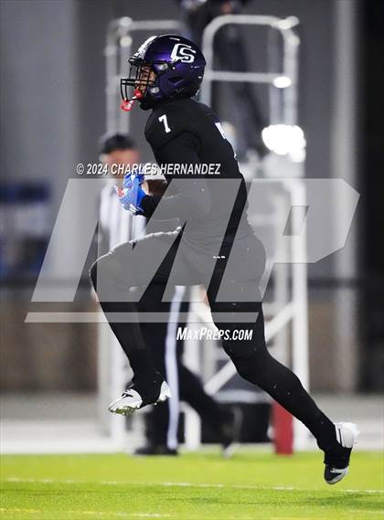 Thumbnail 3 in Angleton vs. College Station (UIL 5A Football Division I Region 3 Regional Playoff) photogallery.