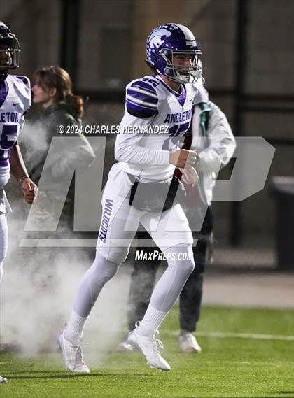 Thumbnail 2 in Angleton vs. College Station (UIL 5A Football Division I Region 3 Regional Playoff) photogallery.