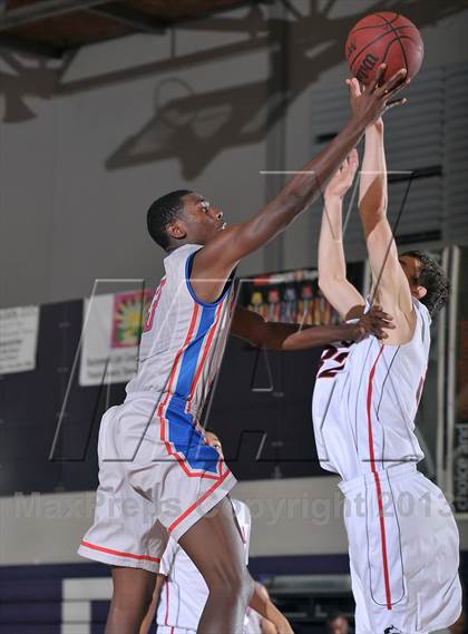 Thumbnail 3 in Christian Brothers vs. Centennial (St. Hope Elite Classic) photogallery.