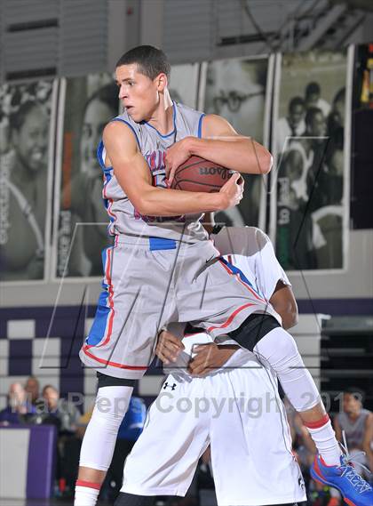 Thumbnail 1 in Christian Brothers vs. Centennial (St. Hope Elite Classic) photogallery.