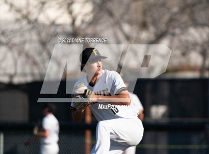 Thumbnail 1 in Villa Park @ Foothill photogallery.