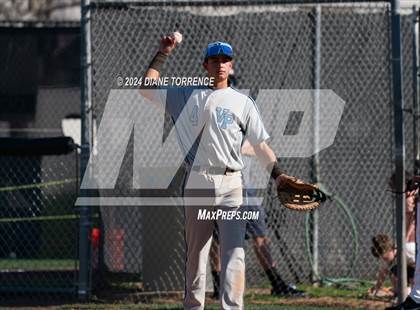 Thumbnail 1 in Villa Park @ Foothill photogallery.