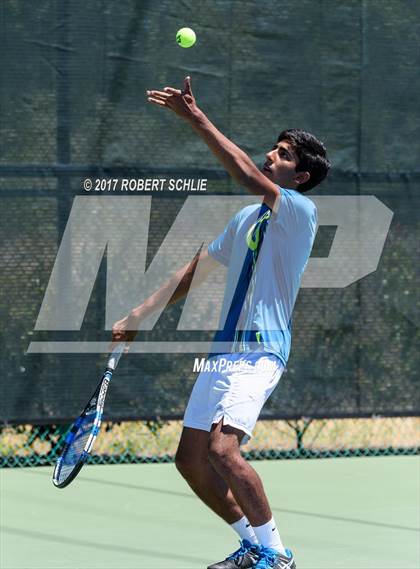 Thumbnail 2 in Davis vs. Dougherty Valley (CIF NorCal Regional Tennis Championships) photogallery.