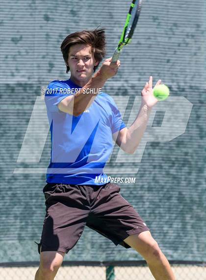 Thumbnail 3 in Davis vs. Dougherty Valley (CIF NorCal Regional Tennis Championships) photogallery.