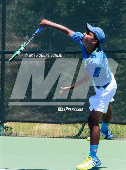Thumbnail 3 in Davis vs. Dougherty Valley (CIF NorCal Regional Tennis Championships) photogallery.