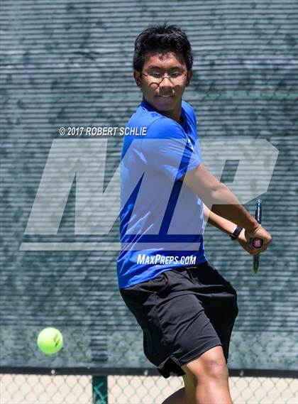 Thumbnail 2 in Davis vs. Dougherty Valley (CIF NorCal Regional Tennis Championships) photogallery.