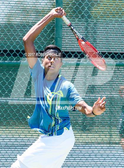 Thumbnail 3 in Davis vs. Dougherty Valley (CIF NorCal Regional Tennis Championships) photogallery.