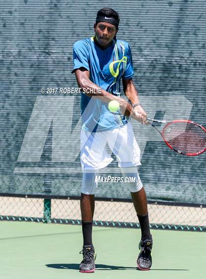 Thumbnail 2 in Davis vs. Dougherty Valley (CIF NorCal Regional Tennis Championships) photogallery.