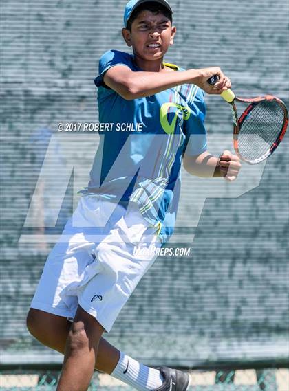 Thumbnail 3 in Davis vs. Dougherty Valley (CIF NorCal Regional Tennis Championships) photogallery.