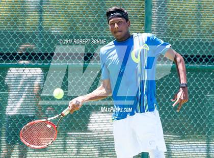 Thumbnail 2 in Davis vs. Dougherty Valley (CIF NorCal Regional Tennis Championships) photogallery.