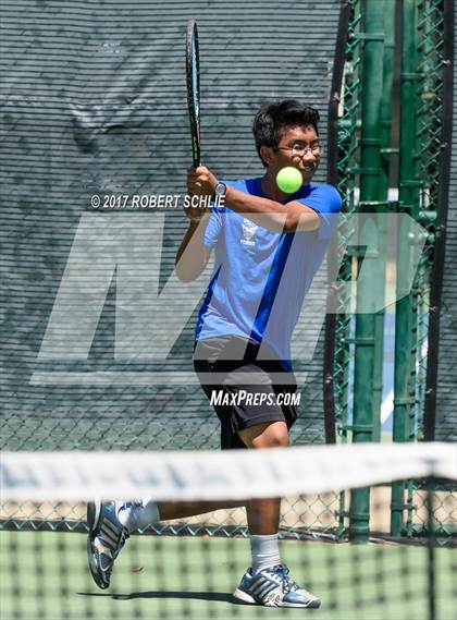 Thumbnail 2 in Davis vs. Dougherty Valley (CIF NorCal Regional Tennis Championships) photogallery.
