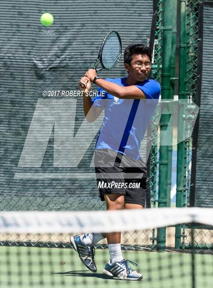 Thumbnail 3 in Davis vs. Dougherty Valley (CIF NorCal Regional Tennis Championships) photogallery.
