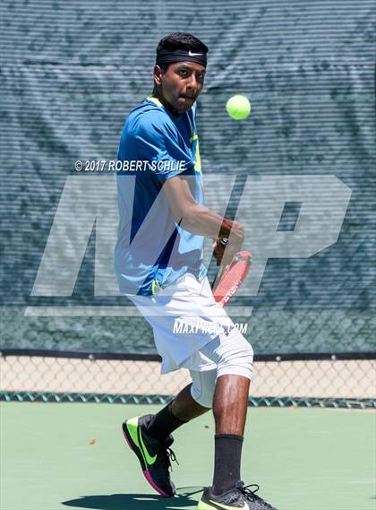 Thumbnail 2 in Davis vs. Dougherty Valley (CIF NorCal Regional Tennis Championships) photogallery.