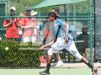 Thumbnail 2 in Davis vs. Dougherty Valley (CIF NorCal Regional Tennis Championships) photogallery.