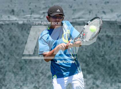 Thumbnail 3 in Davis vs. Dougherty Valley (CIF NorCal Regional Tennis Championships) photogallery.