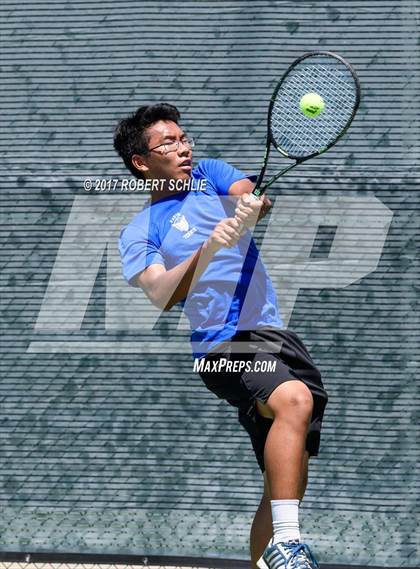 Thumbnail 2 in Davis vs. Dougherty Valley (CIF NorCal Regional Tennis Championships) photogallery.
