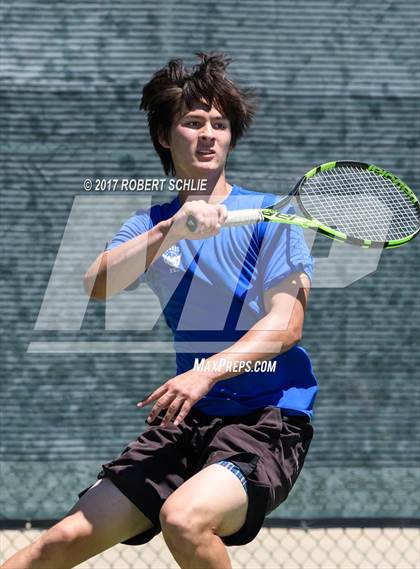 Thumbnail 2 in Davis vs. Dougherty Valley (CIF NorCal Regional Tennis Championships) photogallery.
