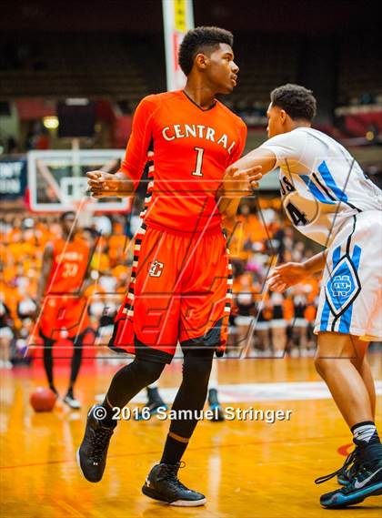 Thumbnail 2 in Central vs. Clovis North (CIF CS D1 Final) photogallery.